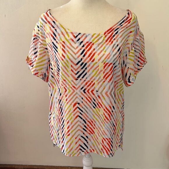 BCBGeneration Tops - BCBGeneration orange yellow line pattern short cuffed sleeve blouse Size S